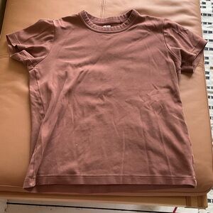 Uniqlo rust colour short sleeve shirt